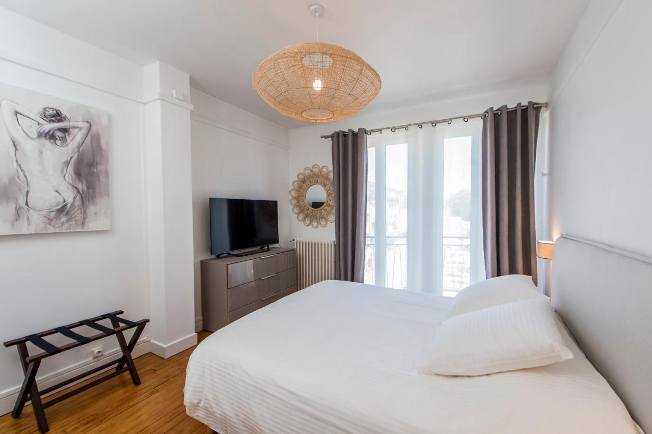 Suites Mana - Le Manaloft, Chic Et Moderne Avec Salle Privee De Fitness En Plein Centre-Ville De Rethel Exterior photo